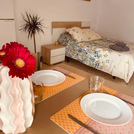 Estudio A 20 Min De La Playa Apartment Marin